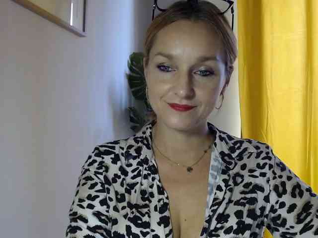 SecretAlicia webcam