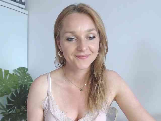 SecretAlicia webcam