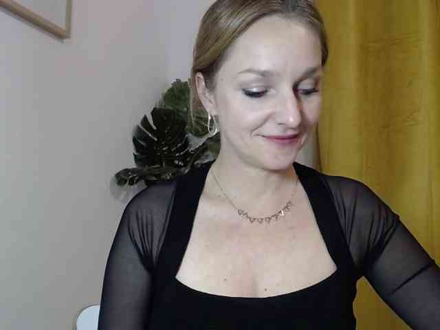 SecretAlicia webcam