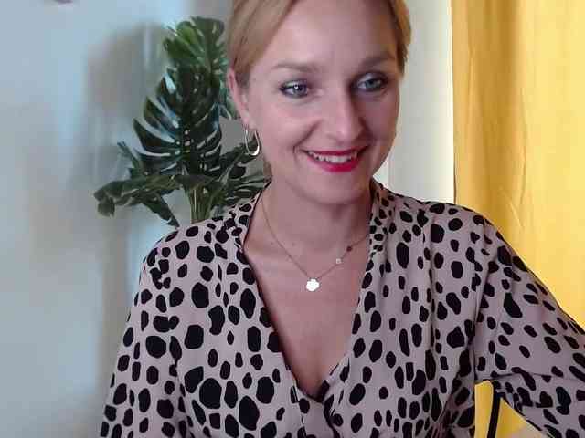 SecretAlicia webcam