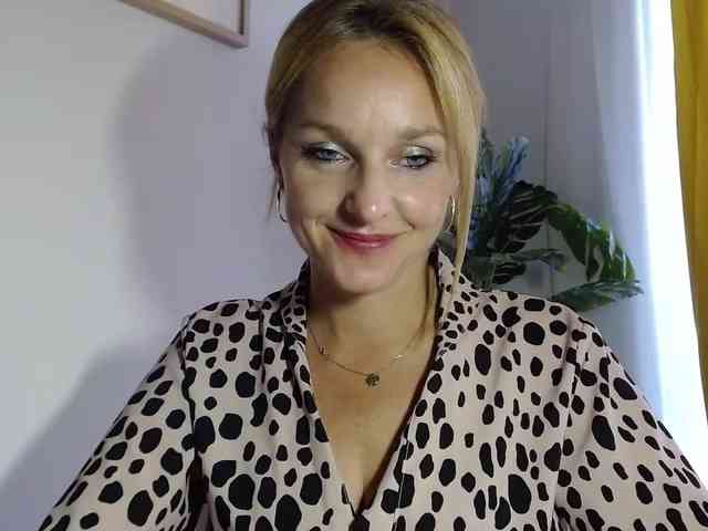 SecretAlicia webcam