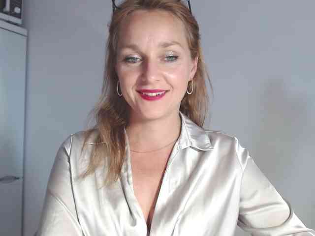 SecretAlicia webcam