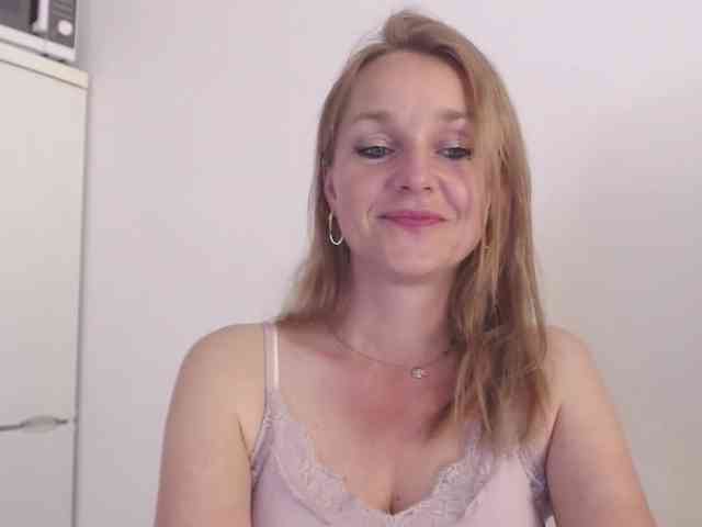 SecretAlicia webcam