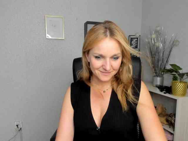SecretAlicia webcam