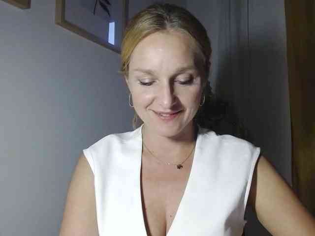 SecretAlicia webcam
