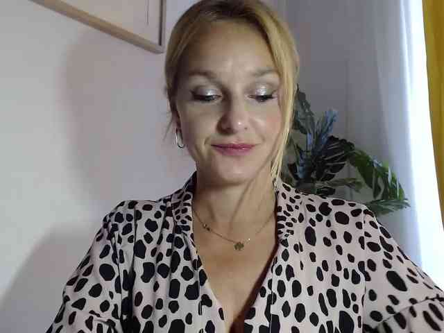 SecretAlicia webcam