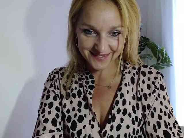 SecretAlicia webcam