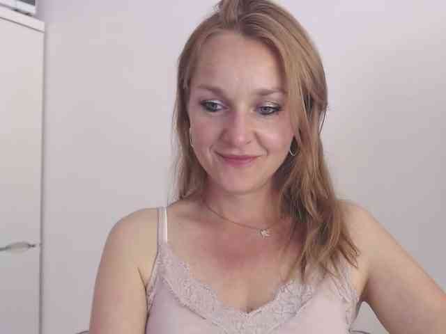SecretAlicia webcam