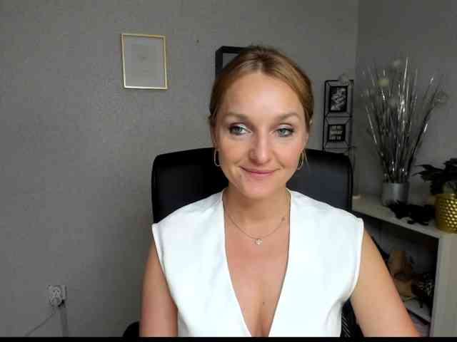 SecretAlicia webcam