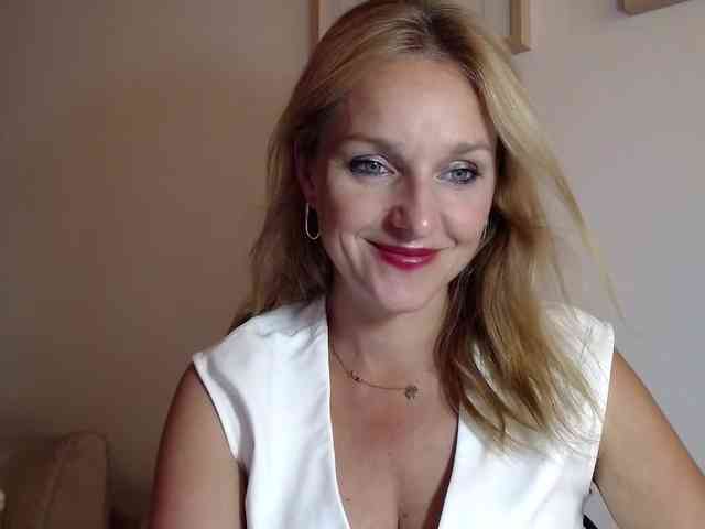 SecretAlicia webcam