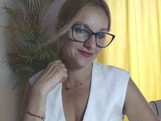 SecretAlicia webcam
