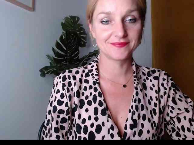 SecretAlicia webcam
