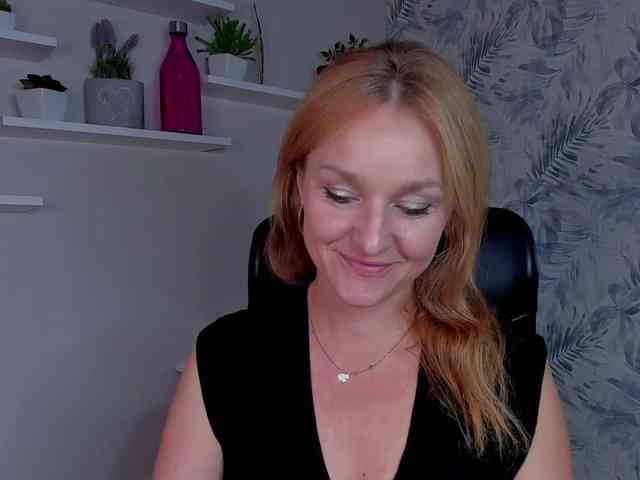 SecretAlicia webcam