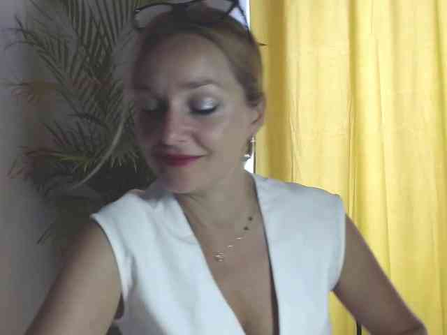 SecretAlicia webcam