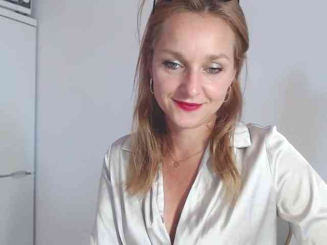 SecretAlicia webcam