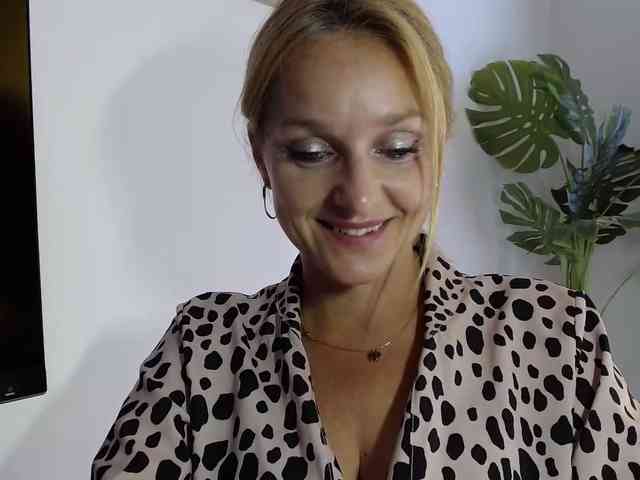 SecretAlicia webcam