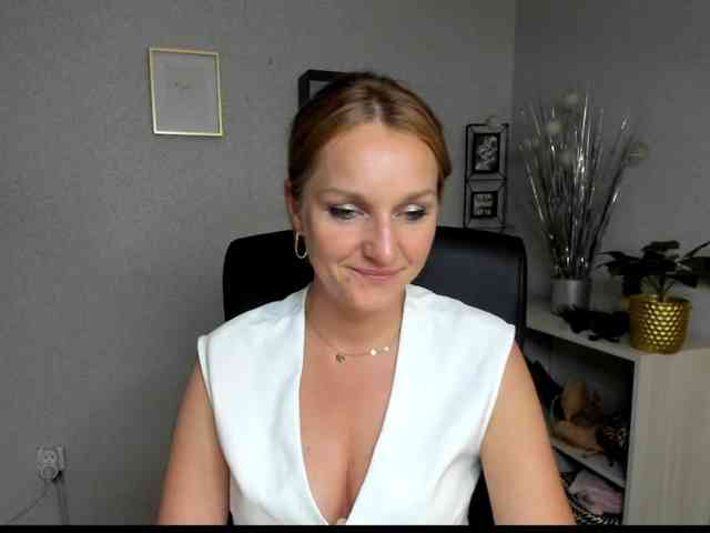 SecretAlicia webcam