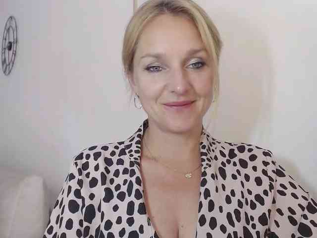 SecretAlicia webcam