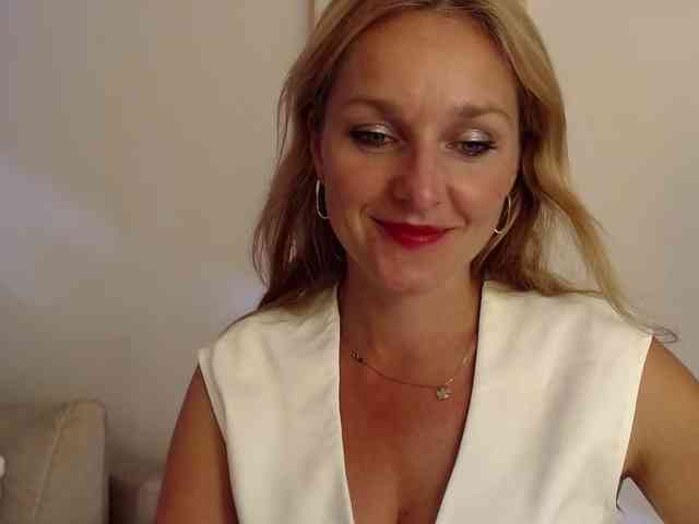 SecretAlicia webcam