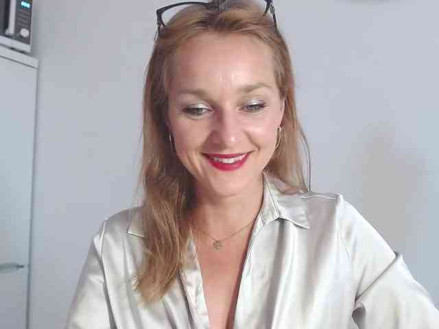 SecretAlicia webcam