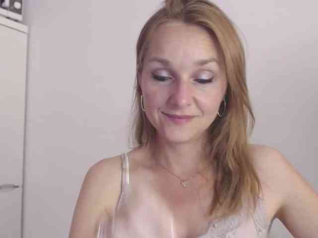 SecretAlicia webcam