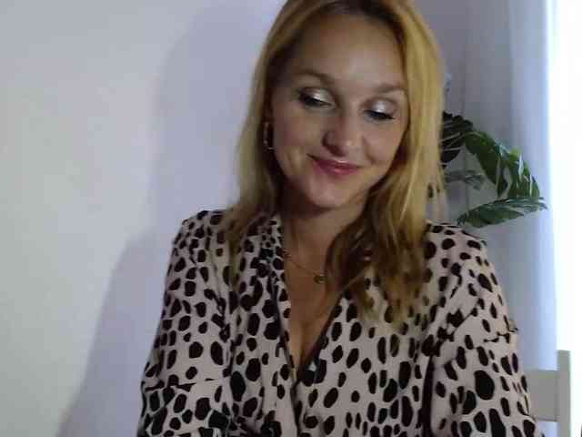 SecretAlicia webcam