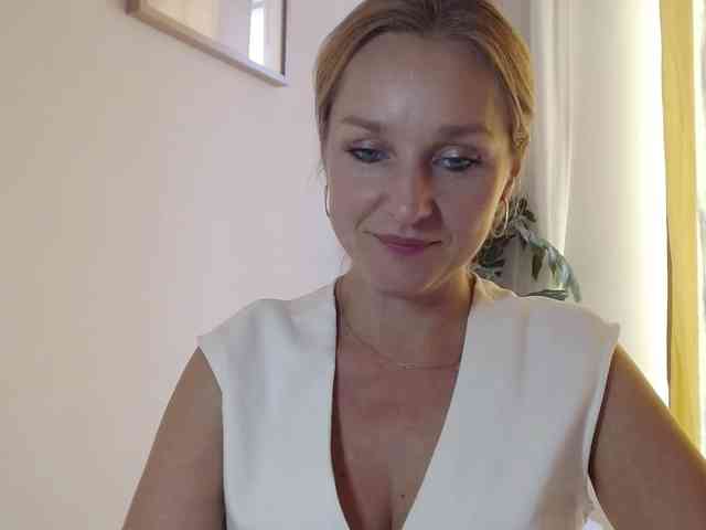 SecretAlicia webcam