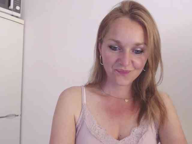 SecretAlicia webcam