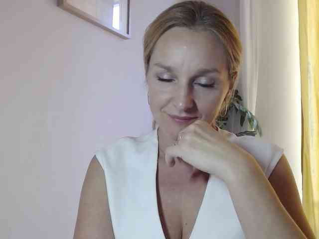 SecretAlicia webcam