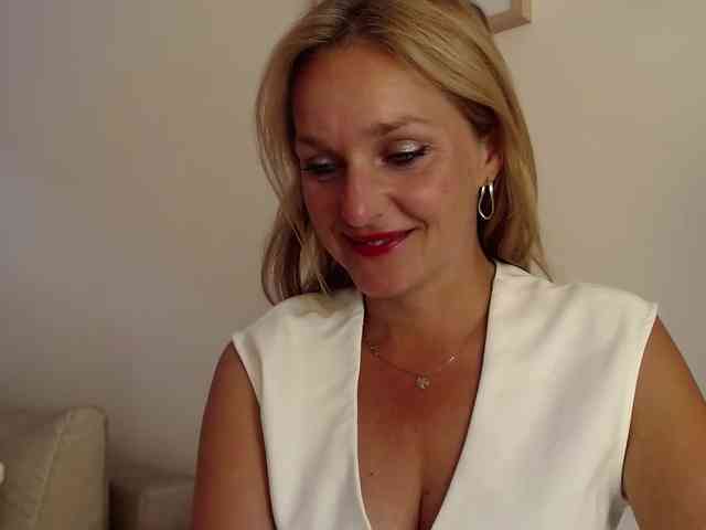 SecretAlicia webcam