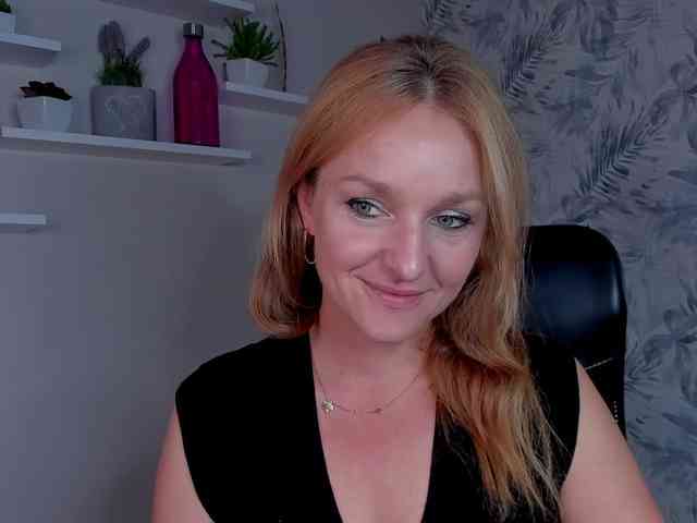 SecretAlicia webcam