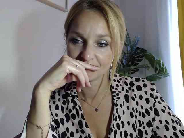 SecretAlicia webcam