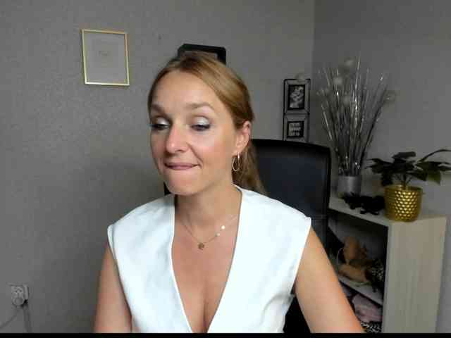 SecretAlicia webcam