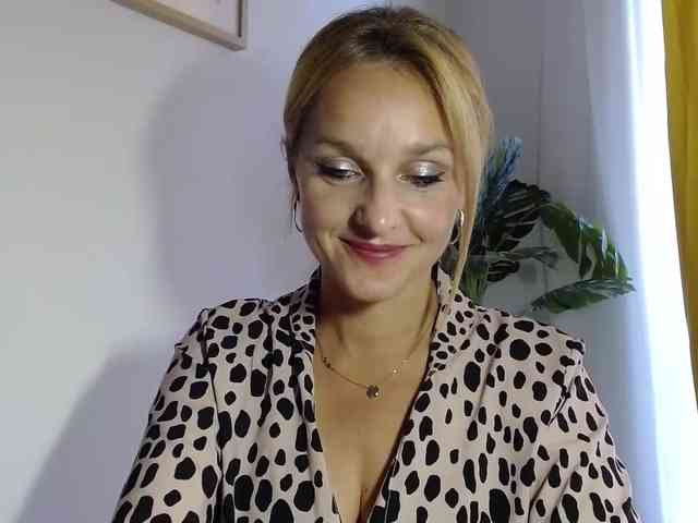 SecretAlicia webcam