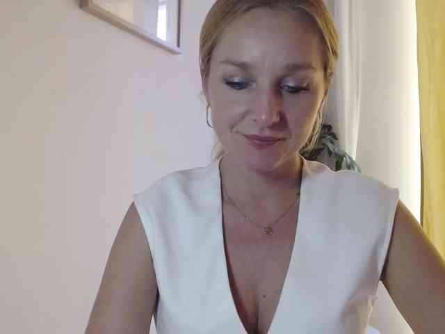 SecretAlicia webcam