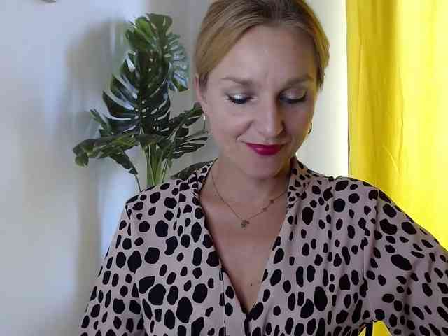 SecretAlicia webcam