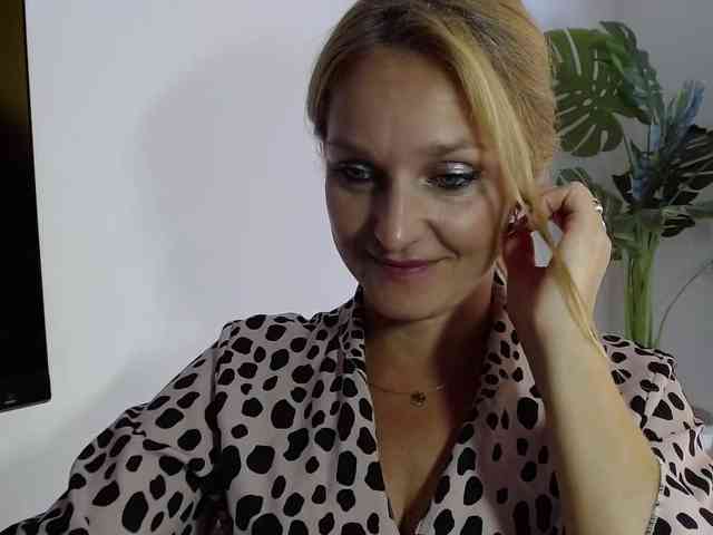 SecretAlicia webcam