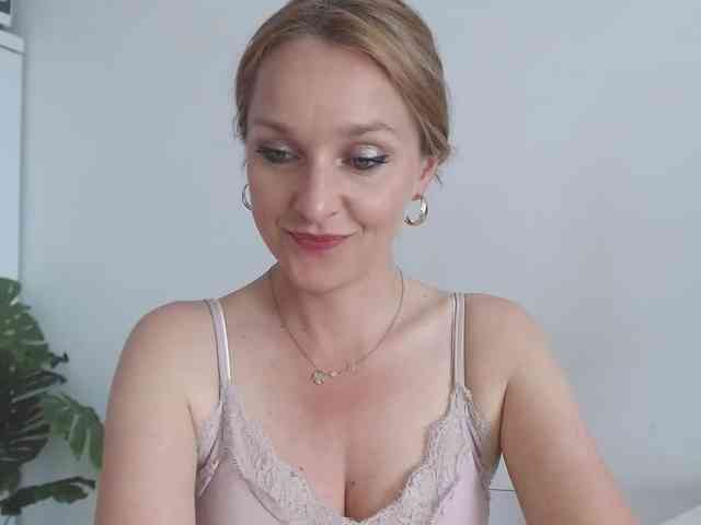 SecretAlicia webcam