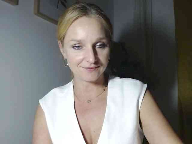 SecretAlicia webcam