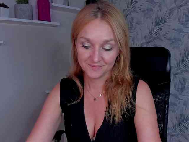 SecretAlicia webcam