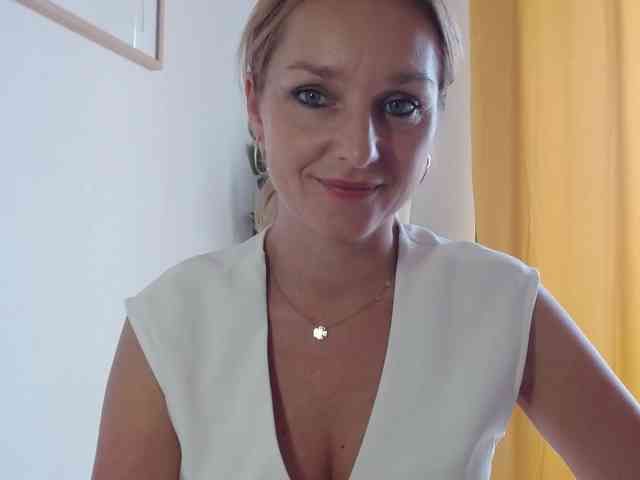 SecretAlicia webcam
