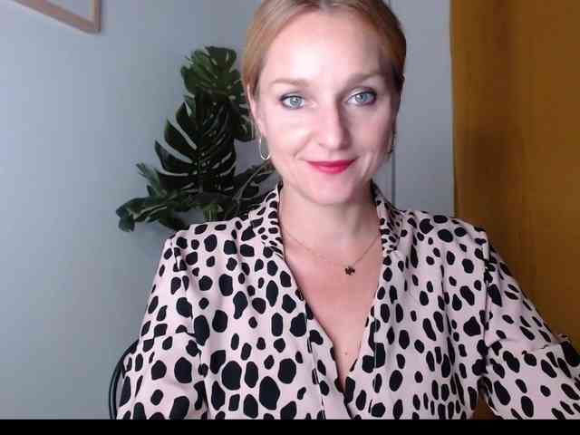 SecretAlicia webcam
