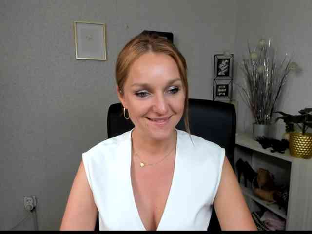 SecretAlicia webcam