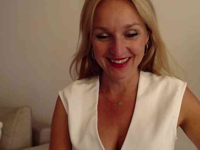 SecretAlicia webcam