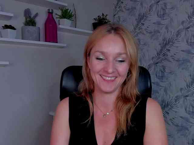 SecretAlicia webcam