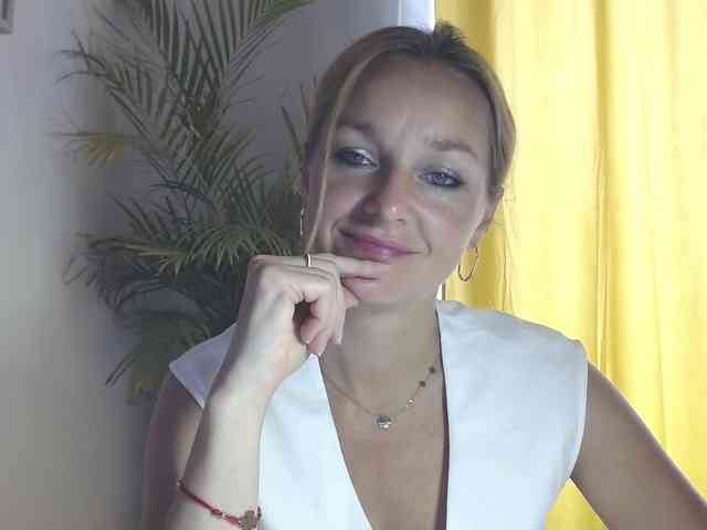 SecretAlicia webcam