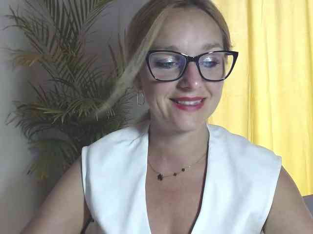 SecretAlicia webcam