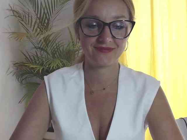 SecretAlicia webcam