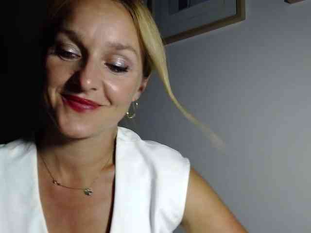 SecretAlicia webcam