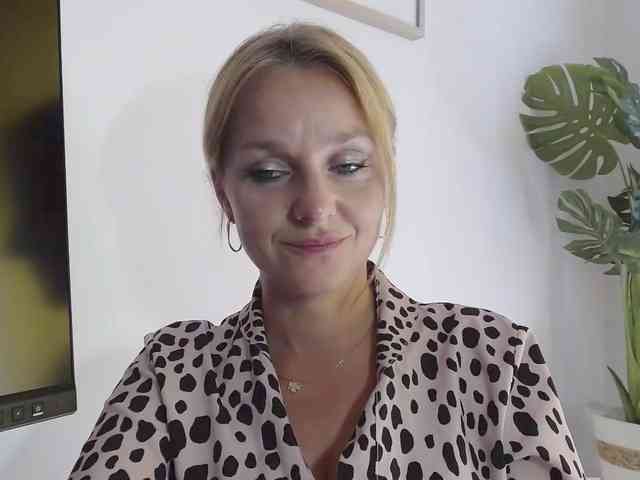 SecretAlicia webcam